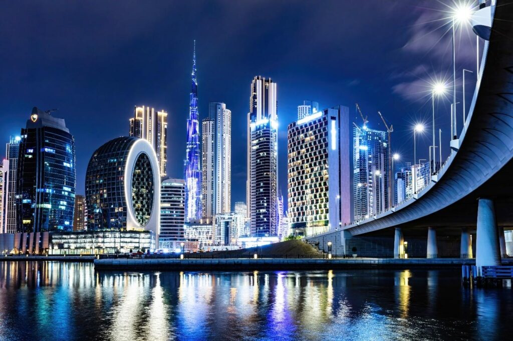 dubai-skyline-showing-business-bay-towers-in-night